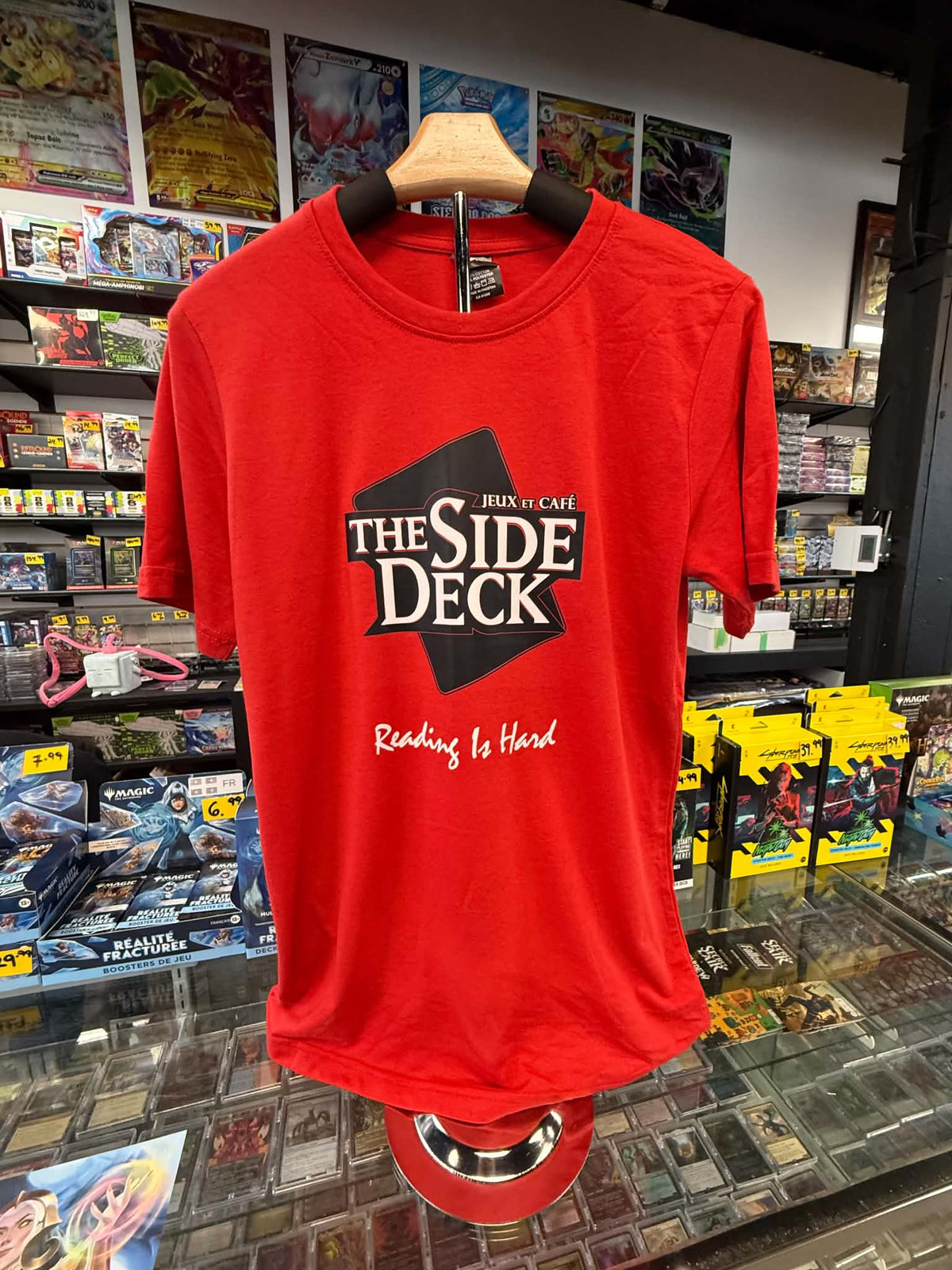 TSD T-Shirt "Reading is Hard" - Red