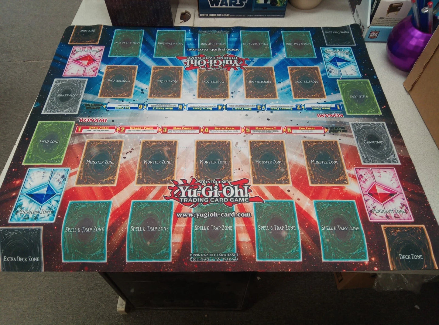 Yu-Gi-Oh! Official 2-Player Mat with Pendulum Zones - Damaged